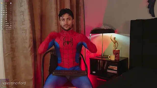 Snapshot of Valentinoford chatting on 31, 10, 2025 Valentinoford online show from 31, 10, 2025