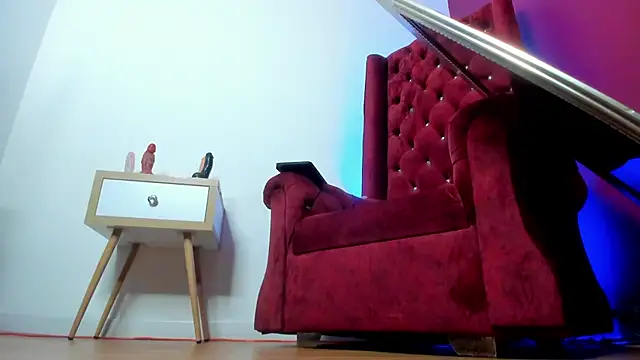 Sarah Mistress  online show from 6, 12, 2024