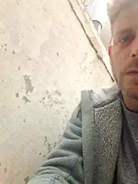 Snapshot of Jonjon3669 chatting on 5, 4, 2026 Jonjon3669 online show from 5, 4, 2026