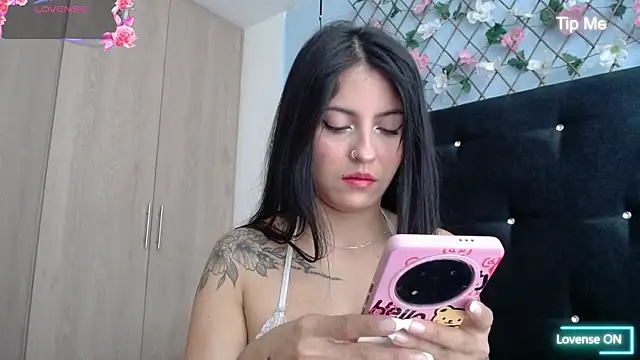 evatits 1 online show from 4, 12, 2025