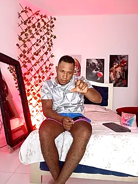 Snapshot of ARTHUR_MINI chatting on 21, 10, 2025 ARTHUR MINI online show from 21, 10, 2025