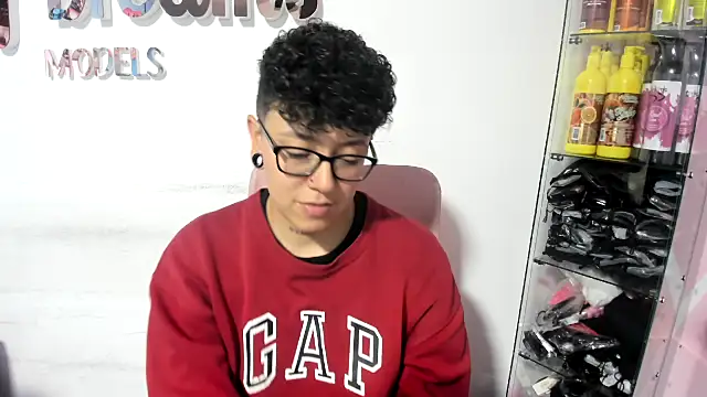 alex noa online show from 7, 4, 2026