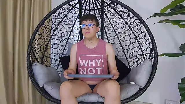 alex noa online show from 27, 10, 2025