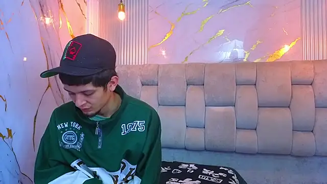 kendalltaylorr online show from 15, 1, 2026