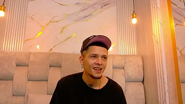 Snapshot of kendalltaylorr chatting on 20, 11, 2025 kendalltaylorr online show from 20, 11, 2025