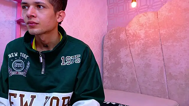 kendalltaylorr online show from 4, 12, 2025