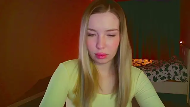 mia raspberrie online show from 9, 2, 2025