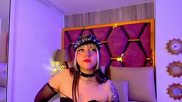 Snapshot of Charlotte_Myers chatting on 5, 2, 2026 Charlotte Myers online show from 5, 2, 2026