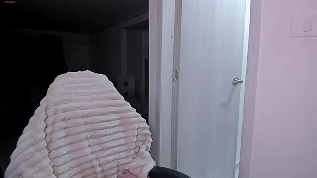 ElissaDominguez online show from 2, 6, 2026
