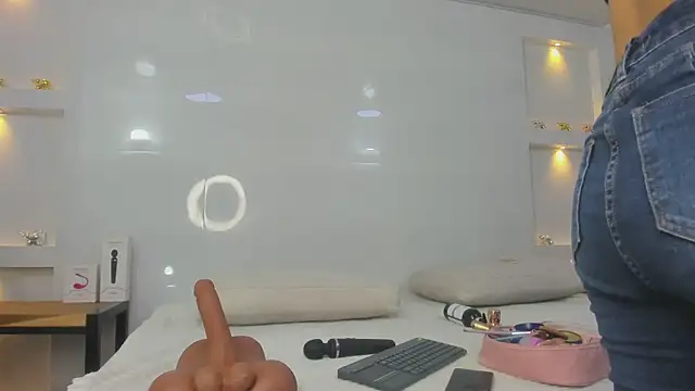 Dalia-Prada online show from 6, 1, 2026