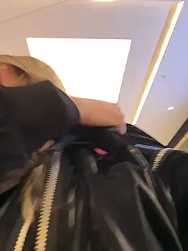 Teya moon  online show from 14, 1, 2026