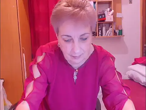 Victoria5643 online show from 5, 12, 2025