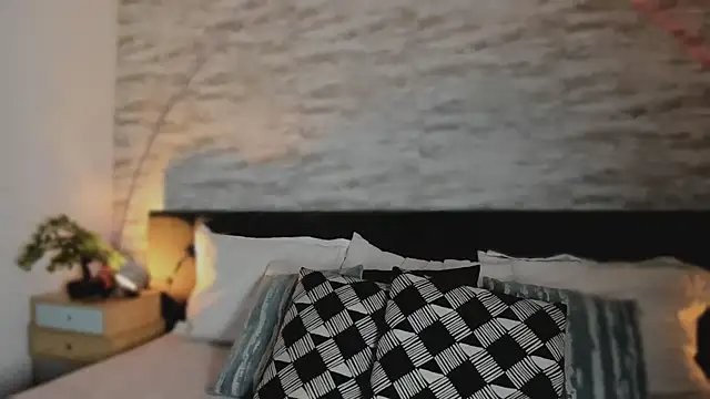 Anneth  M online show from 5, 11, 2025