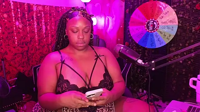 Snapshot of cheriserozequeen chatting on 30, 5, 2026 cheriserozequeen online show from 30, 5, 2026