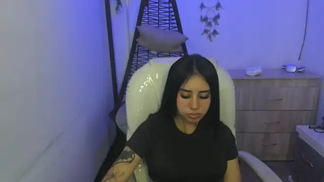 Snapshot of Chanttall_ chatting on 28, 11, 2025 Chanttall online show from 28, 11, 2025