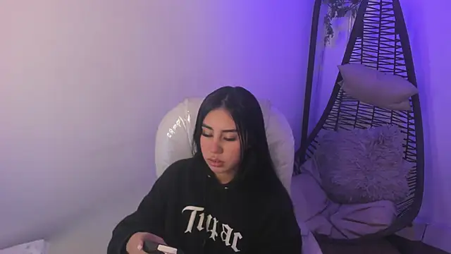 Snapshot of Chanttall_ chatting on 22, 11, 2025 Chanttall online show from 22, 11, 2025