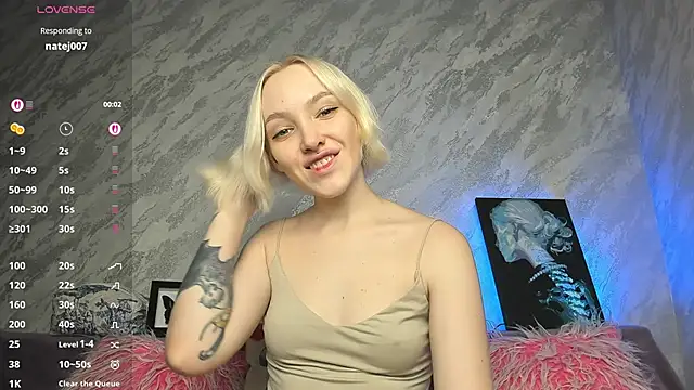 Snapshot of cheryl_mason chatting on 31, 10, 2025 cheryl mason online show from 31, 10, 2025