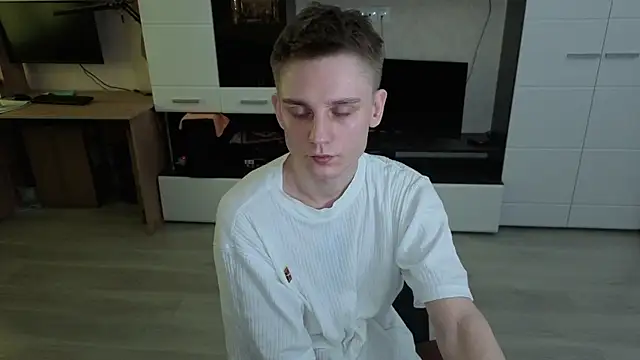 angryzan online show from 27, 4, 2026