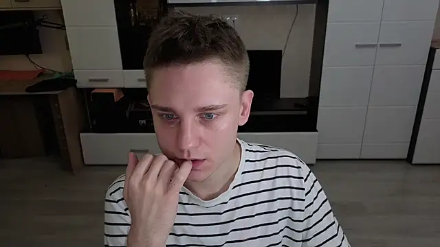 Snapshot of angryzan chatting on 7, 11, 2025 angryzan online show from 7, 11, 2025