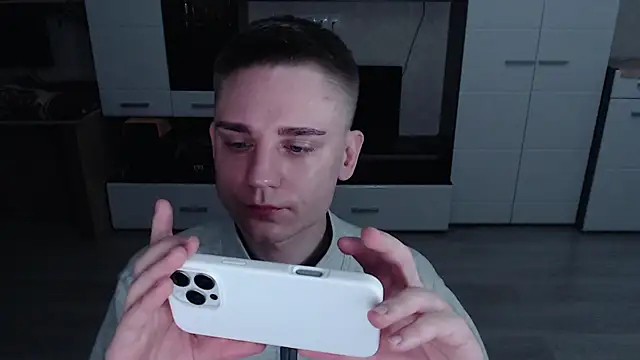 Snapshot of angryzan chatting on 23, 10, 2025 angryzan online show from 23, 10, 2025