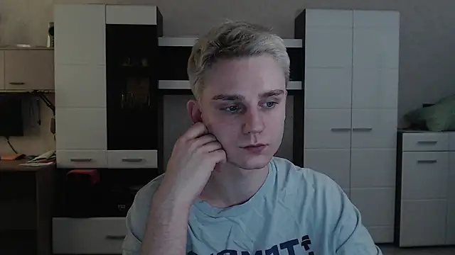 angryzan online show from 28, 2, 2025
