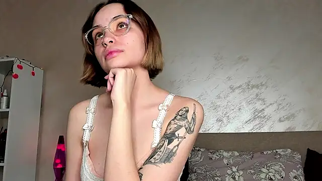 Snapshot of Shine_Lina chatting on 3, 12, 2024 Shine Lina online show from 3, 12, 2024