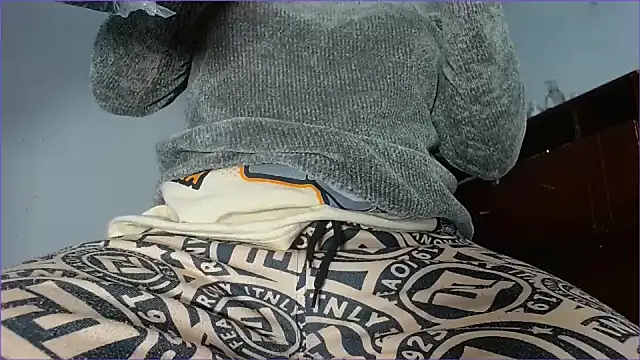 hairy pussywet online show from 4, 12, 2025