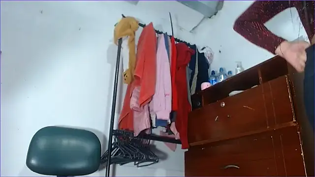 hairy pussywet online show from 6, 1, 2026