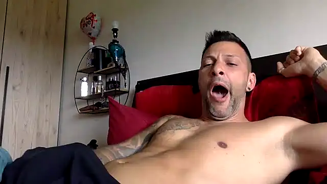 Snapshot of goroasroma90 chatting on 5, 5, 2026 goroasroma90 online show from 5, 5, 2026