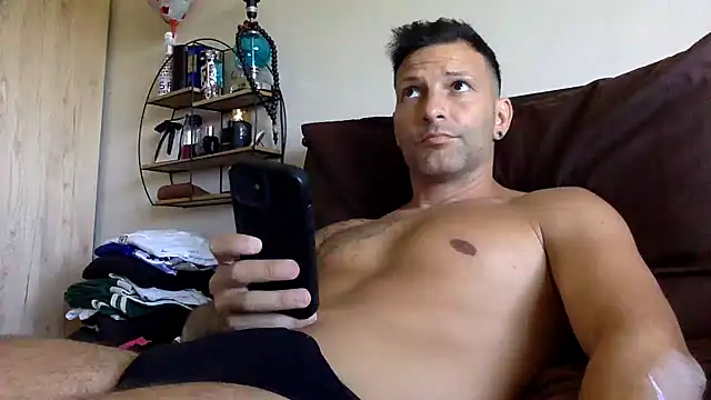 Snapshot of goroasroma90 chatting on 9, 6, 2026 goroasroma90 online show from 9, 6, 2026