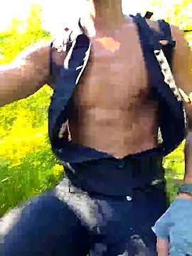 Snapshot of Zeefy chatting on 9, 9, 2025 Zeefy online show from 9, 9, 2025