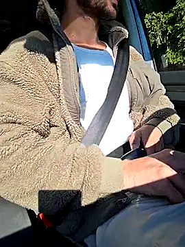 Snapshot of Zeefy chatting on 4, 10, 2025 Zeefy online show from 4, 10, 2025