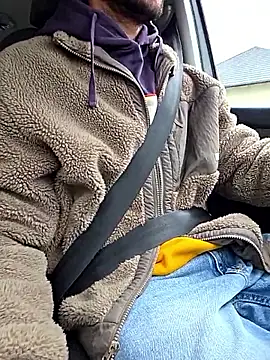 Snapshot of Zeefy chatting on 11, 10, 2025 Zeefy online show from 11, 10, 2025