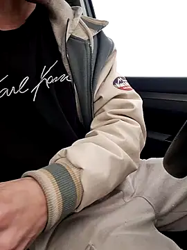 Snapshot of Zeefy chatting on 15, 3, 2025 Zeefy online show from 15, 3, 2025