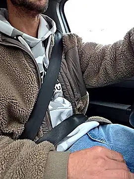 Snapshot of Zeefy chatting on 24, 10, 2025 Zeefy online show from 24, 10, 2025