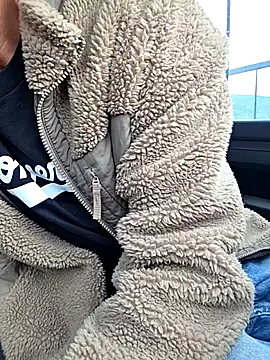 Snapshot of Zeefy chatting on 26, 9, 2025 Zeefy online show from 26, 9, 2025