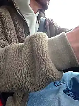 Snapshot of Zeefy chatting on 27, 10, 2025 Zeefy online show from 27, 10, 2025