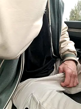 Snapshot of Zeefy chatting on 15, 3, 2025 Zeefy online show from 15, 3, 2025