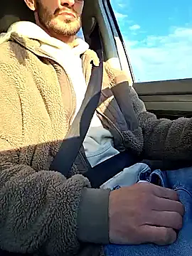 Snapshot of Zeefy chatting on 1, 11, 2025 Zeefy online show from 1, 11, 2025