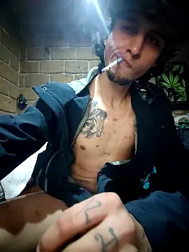 Pitudo20cmm online show from 9, 9, 2025