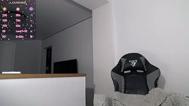 MakiimaStar online show from 9, 10, 2025