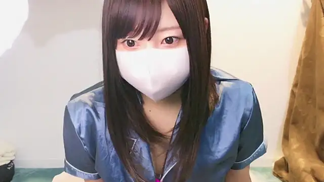 Snapshot of YUTSU_KI chatting on 1, 2, 2025 YUTSU KI online show from 1, 2, 2025