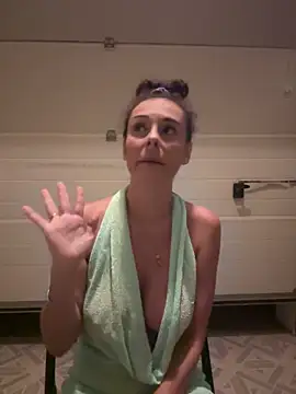 therealbeverlycious online show from 7, 4, 2026