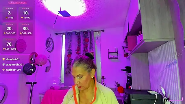  cristal ayala online show from 14, 6, 2026