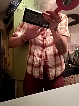 whitetrashdirtyslut online show from 14, 5, 2026