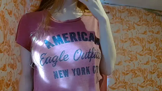 strawberrysmoothie online show from 28, 11, 2025