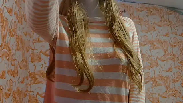 strawberrysmoothie online show from 26, 10, 2025