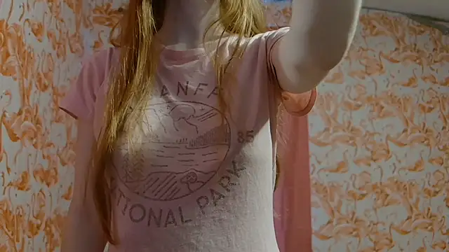 strawberrysmoothie online show from 22, 11, 2025