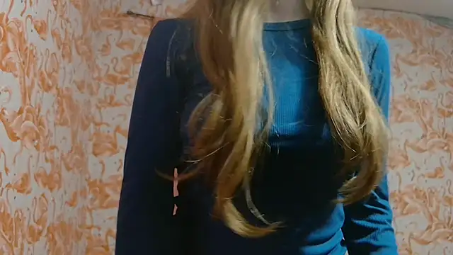 strawberrysmoothie online show from 23, 10, 2025