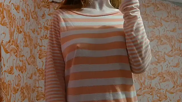 strawberrysmoothie online show from 27, 10, 2025